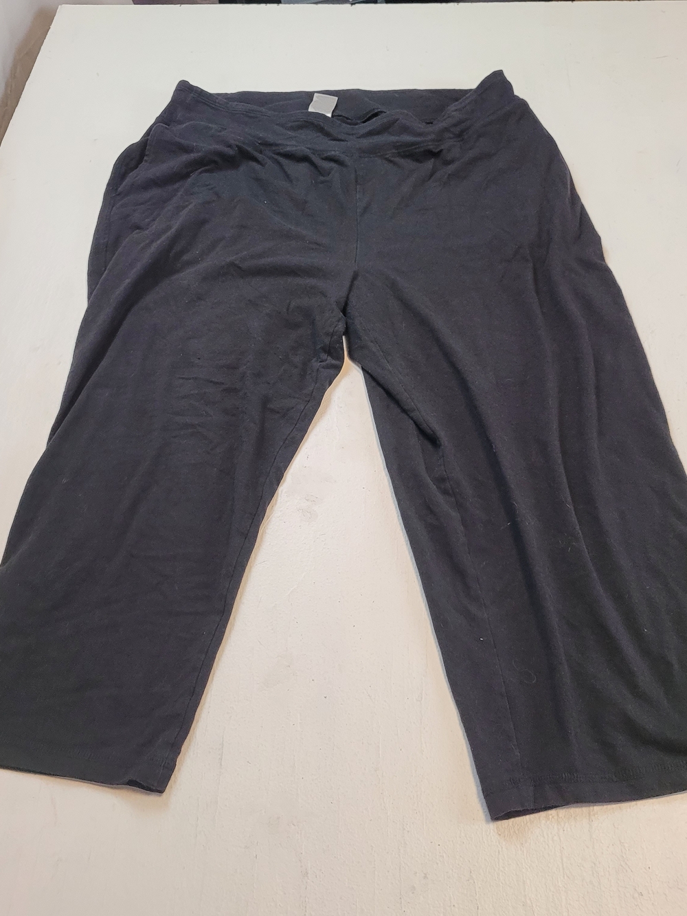Terra & Sky Black Capris — Soft Stretch Everyday Wear